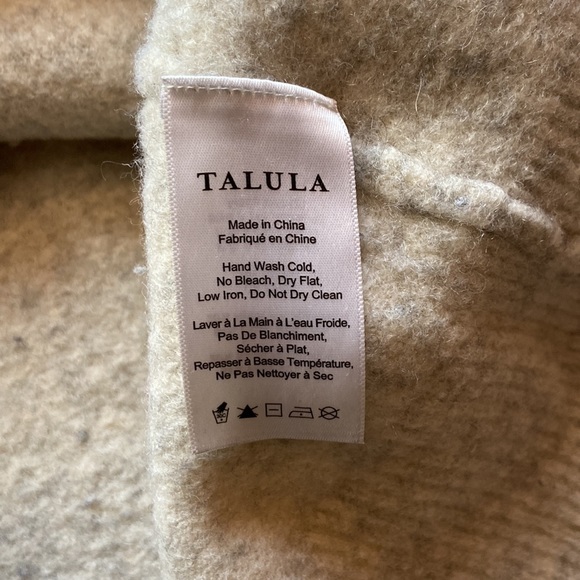 Aritzia Talula Soft Yak and Wool Blend Sweater - Picture 5 of 8
